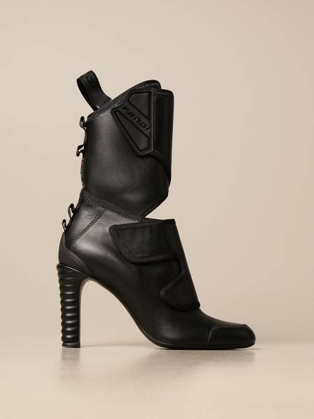 fendi stiefel schwarz|Stiefel Fendi Fame .